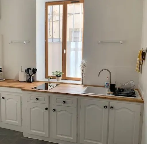 شقة Le Petit Cocon Nimois *